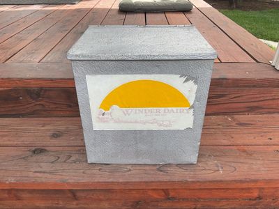 VTG Winder Dairy Insulated Milk Delivery Box