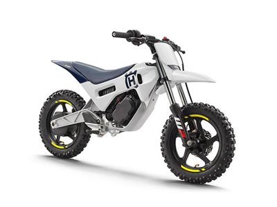 2025 Husqvarna Motorcycle EE 2
