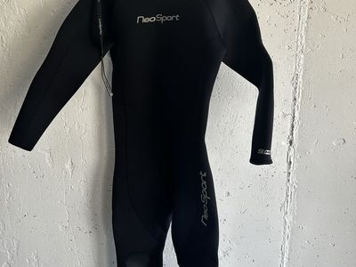 Wet suit