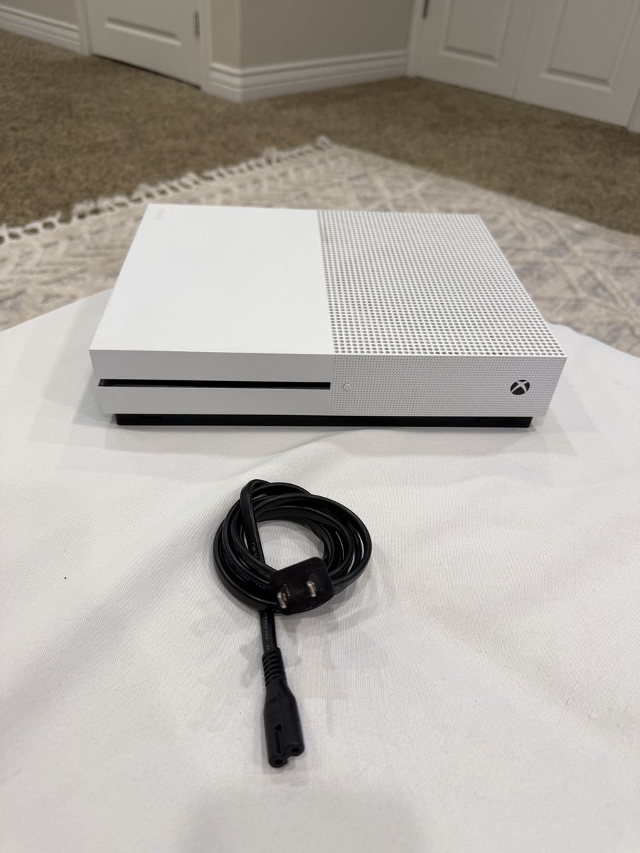 Xbox One S
