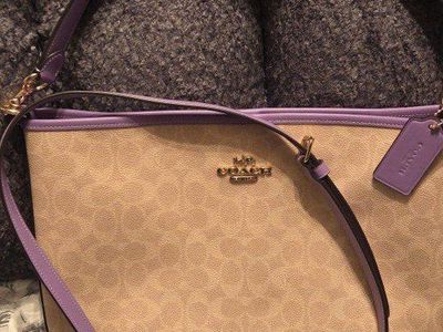 COACH Willow Bucket Bag in Colorblock with Snakeskin Detail - Lilac/Tan Authentic items BRAND NEW