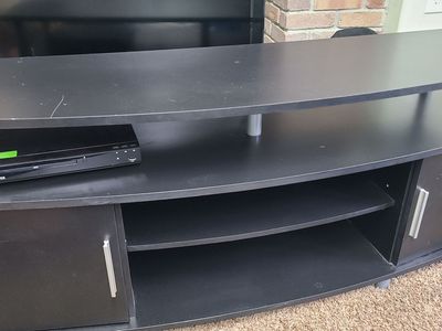 Entertainment center