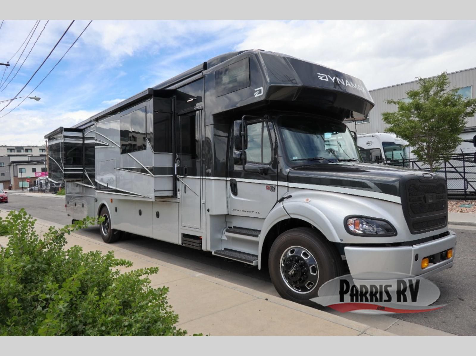 New 2027 Dynamax DynaQuest XL 3801TS