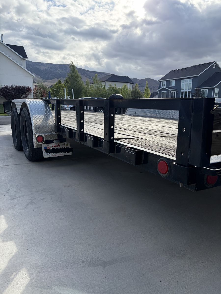 Heavy Duty Dual Axle Flatbed Utility Trailer with Wood Decking fitting 2 side by sides 83 1/2” x 22’