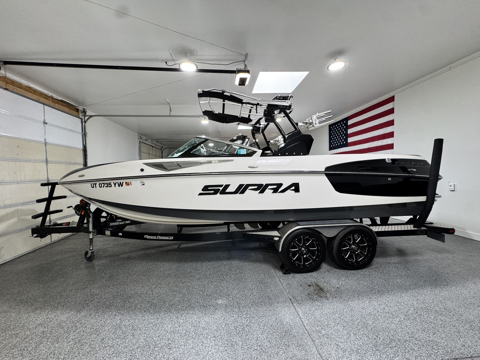 2015 Supra SG550 – Supercharged Raptor – Flagship Surf Boat