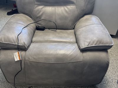 LIGHT GRAY LEATHER POWER RECLINER