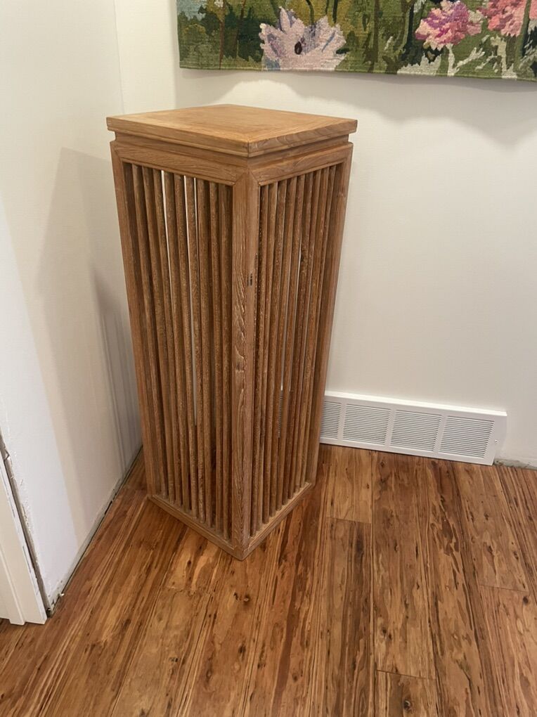 Pedestal Table/ Plant Stand