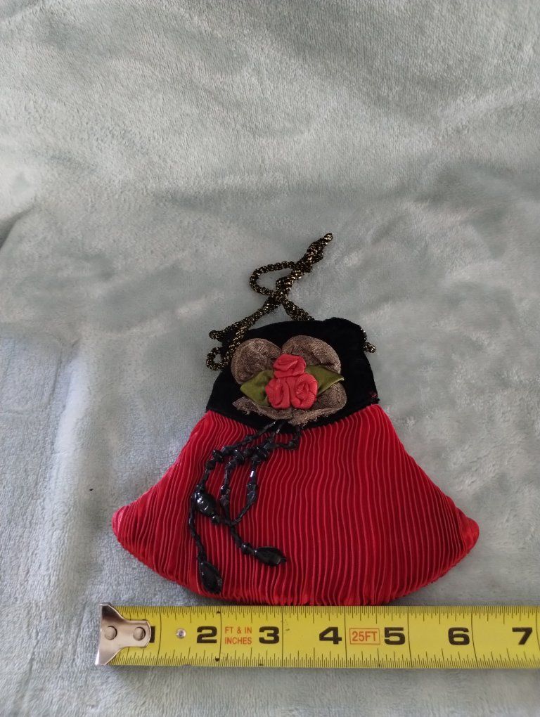 Main image 3