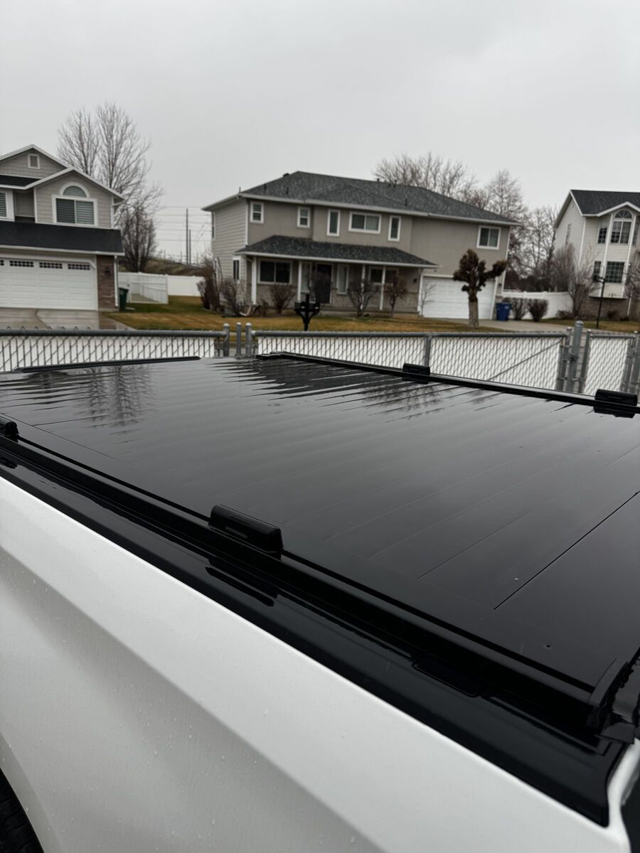 Retrax Pro XR tonneau with t-slot rails