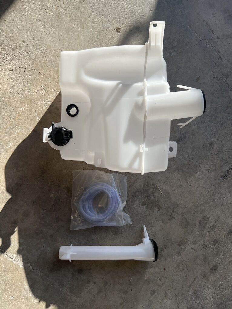 2017 Toyota Corolla Windshield Wiper Fluid Tank