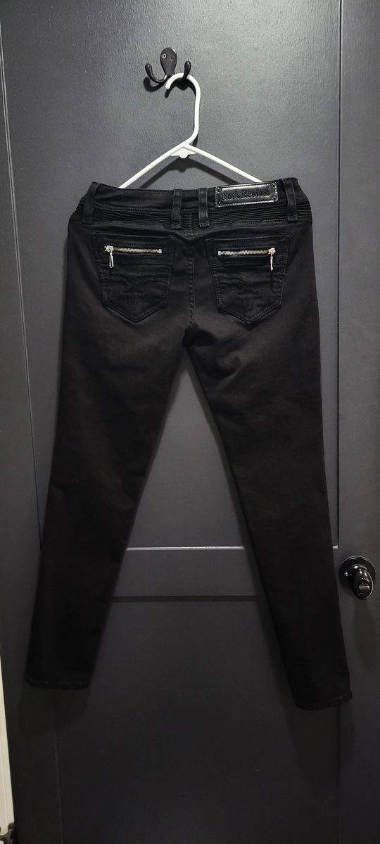 Rock Revival Kamil Low-Rise Skinny Jean (27x30)