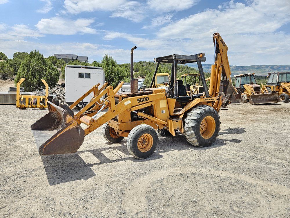 Case 580D Backhoe Loader - ready to use!