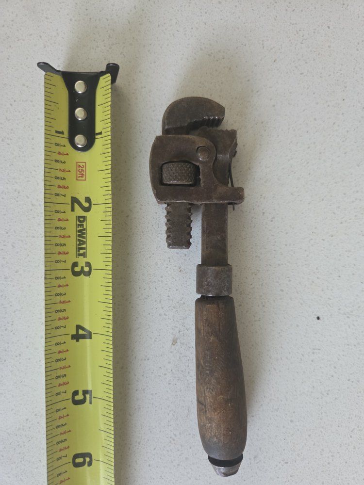 Vintage pexto pipe wrench
