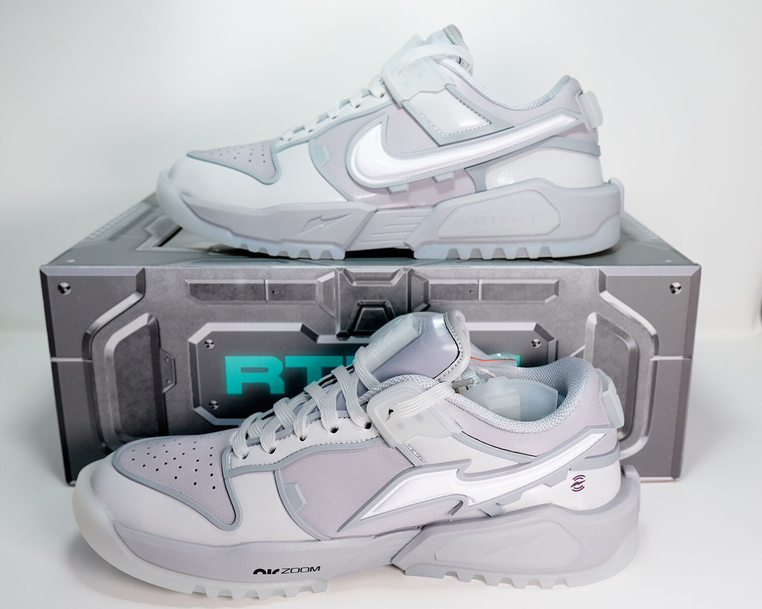 Nike RTFKT x Dunk Genesis Ghost - Size 6M/7.5W