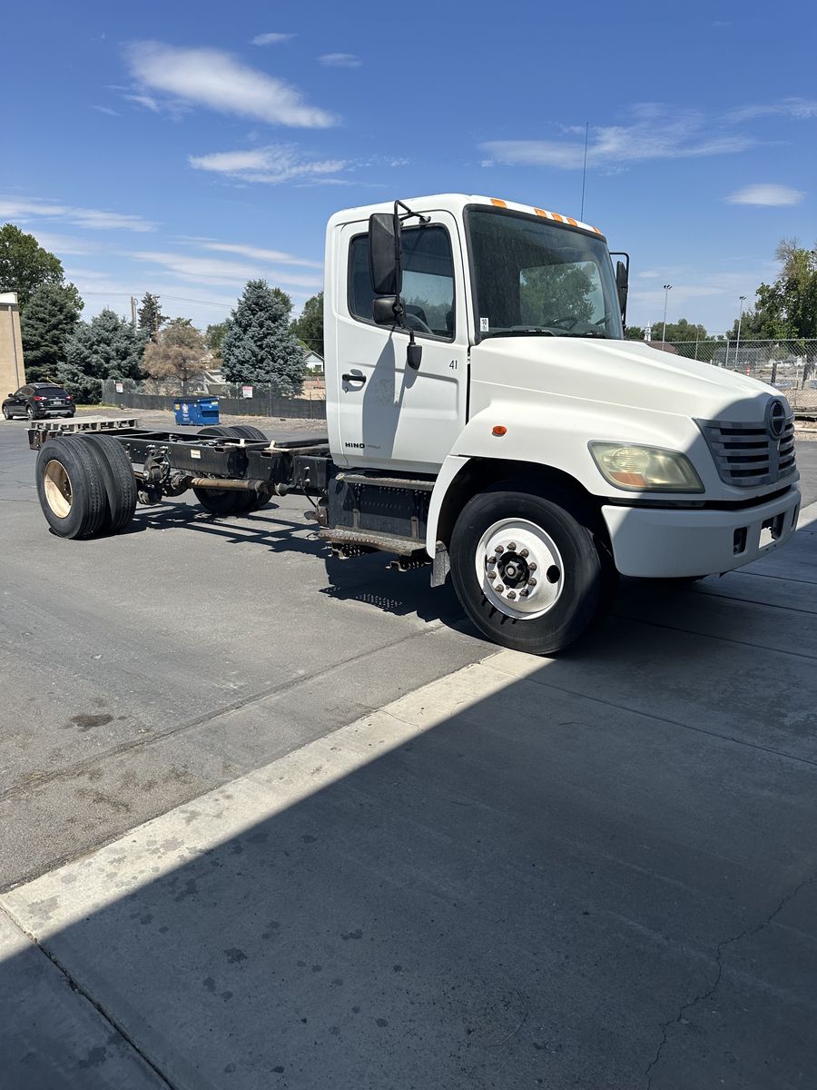 2007 Hino 338 