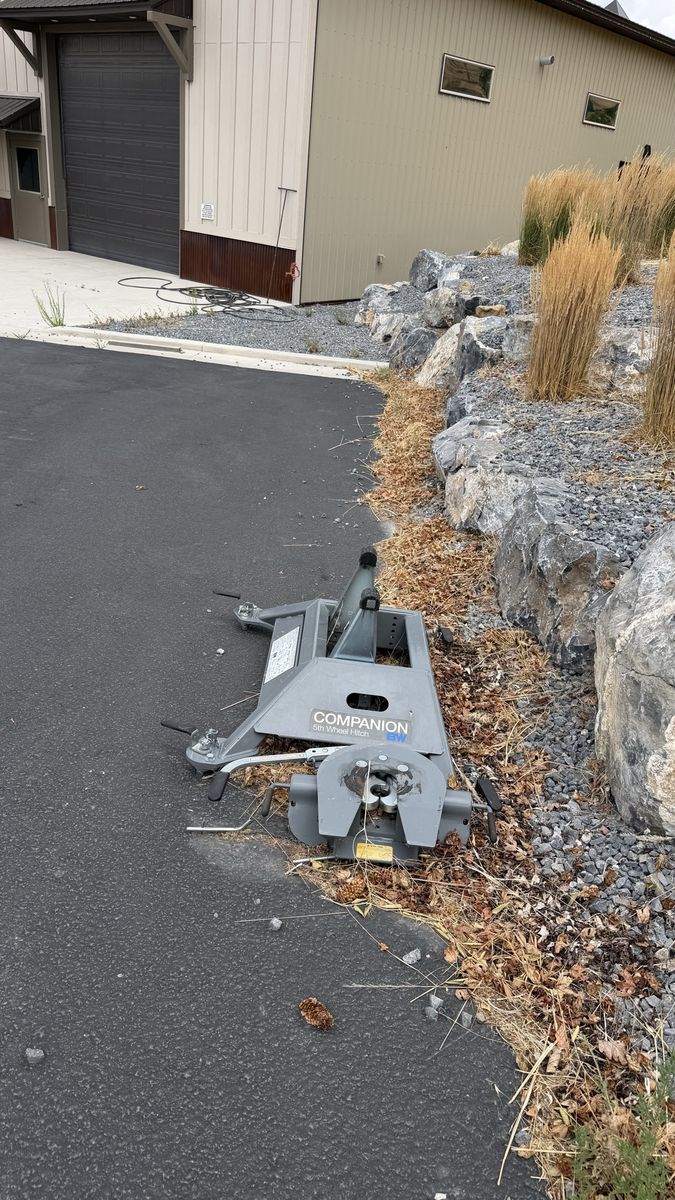 BW fifth wheel hitch