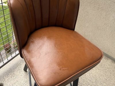 Barstool