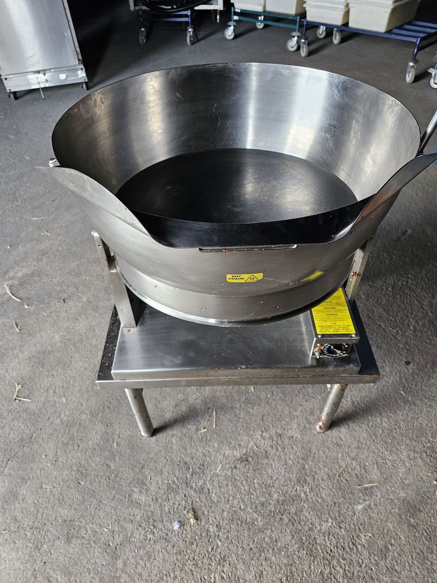 Tilting Skillet 15 Gallon Electric