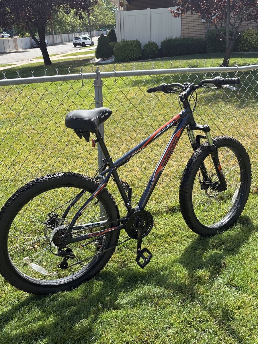 Mongoose Terrex 27.5+ Mountain Bike