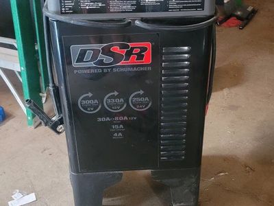 Schumacher DSR Pro Series Battery Charger + Engine Starter
