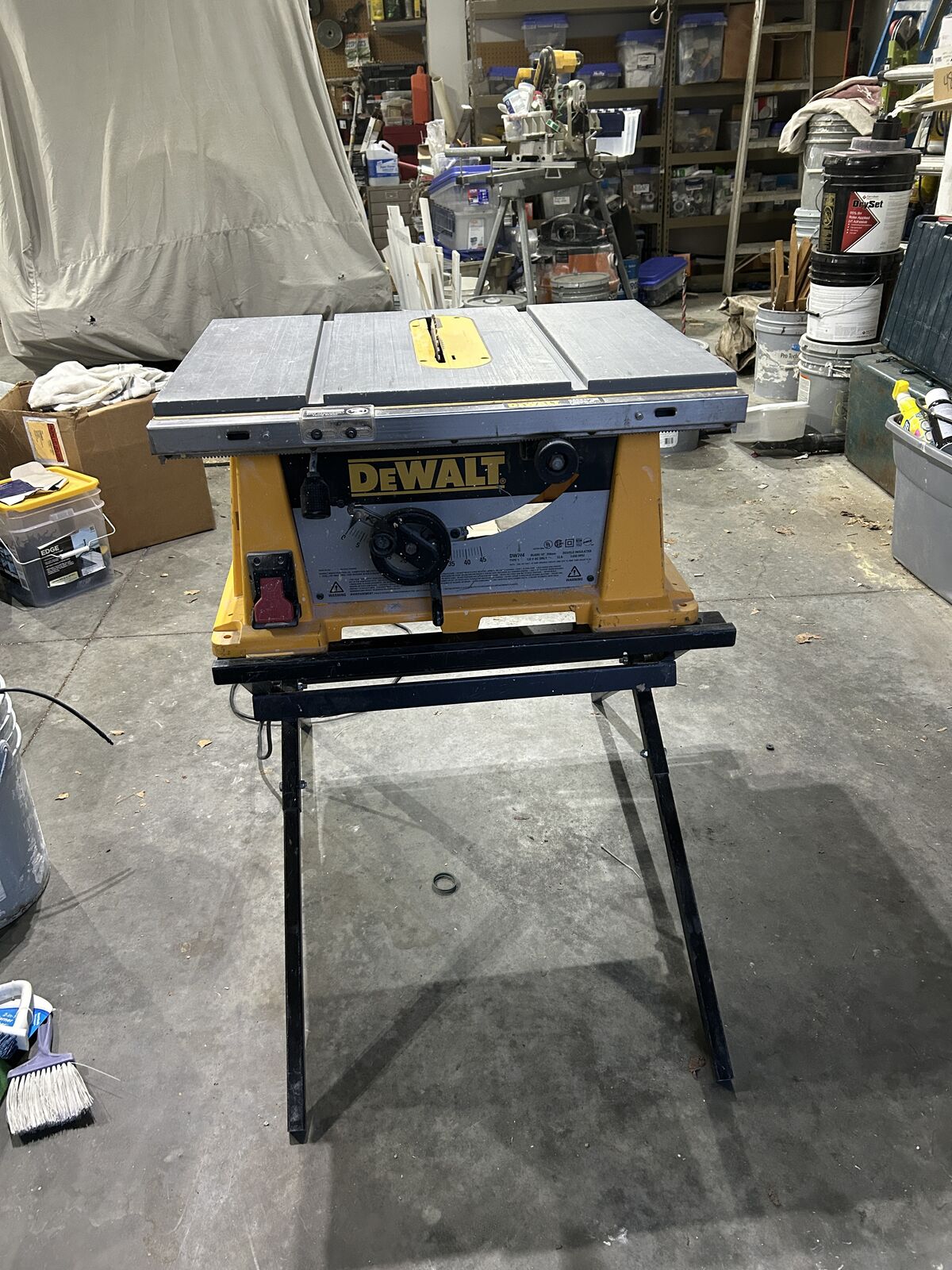 DeWalt DW744 10" Table Saw- Runs great (no Fence