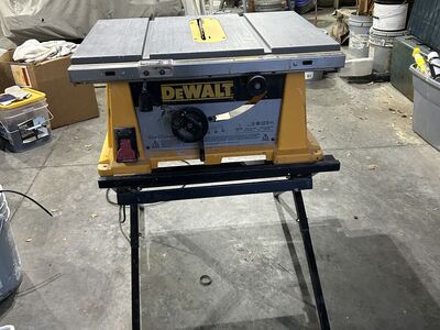 DeWalt DW744 10" Table Saw- Runs great (no Fence