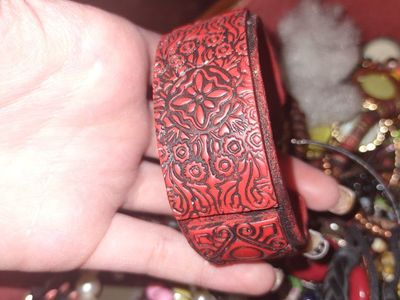 Red Embossed Floral Pattern Hinged Bangle Bracelet