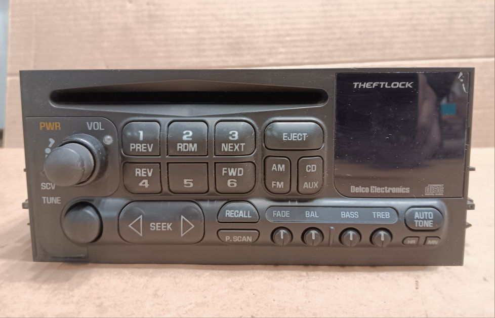 2001-02 Chevrolet Silverado AM/FM CD Radio Stereo