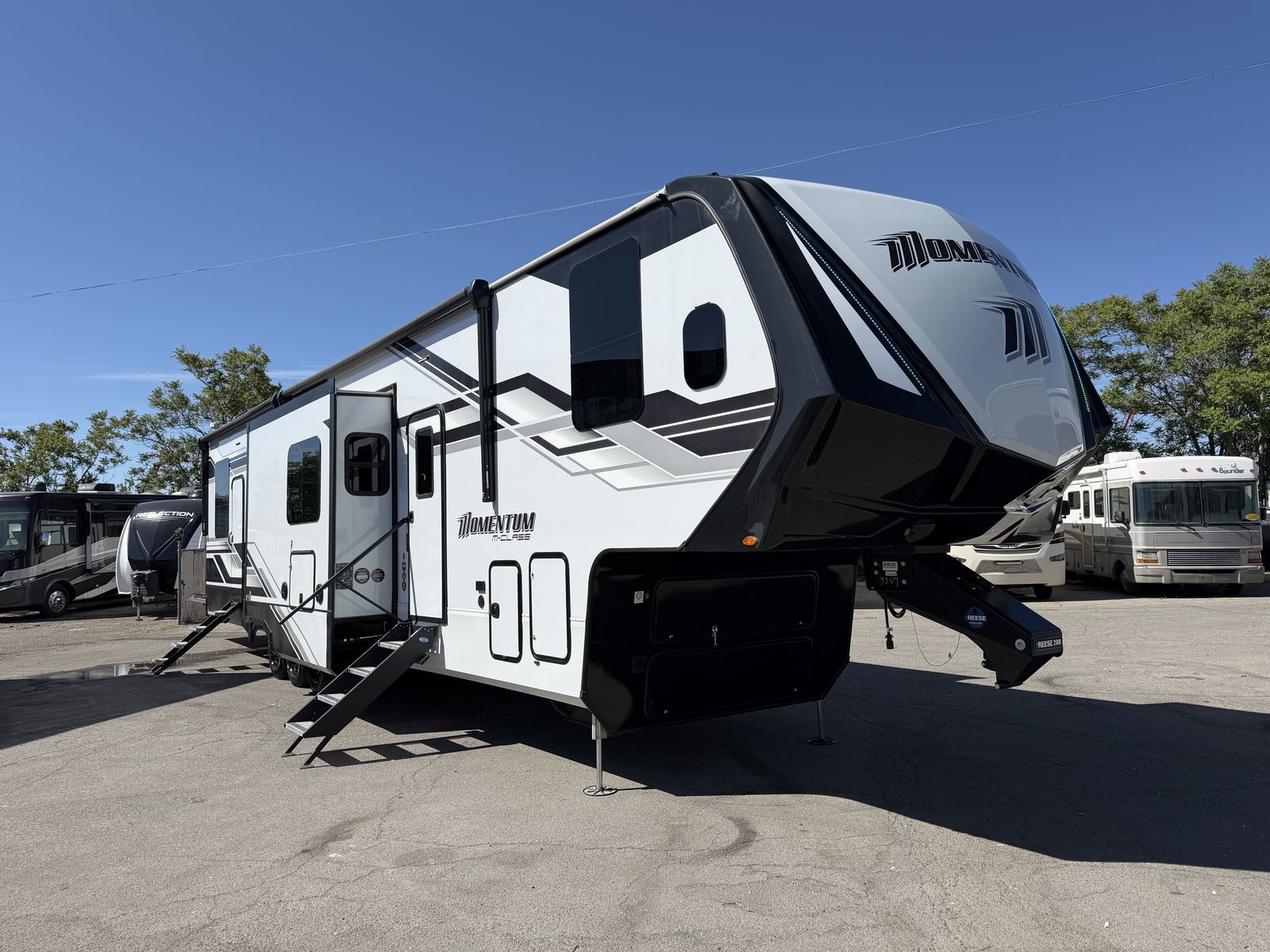 17Ft Garage, 2025 Grand Design Momentum 392M Like 398m 381ms Dutchmen Voltage 4135, Heartland Torque 418