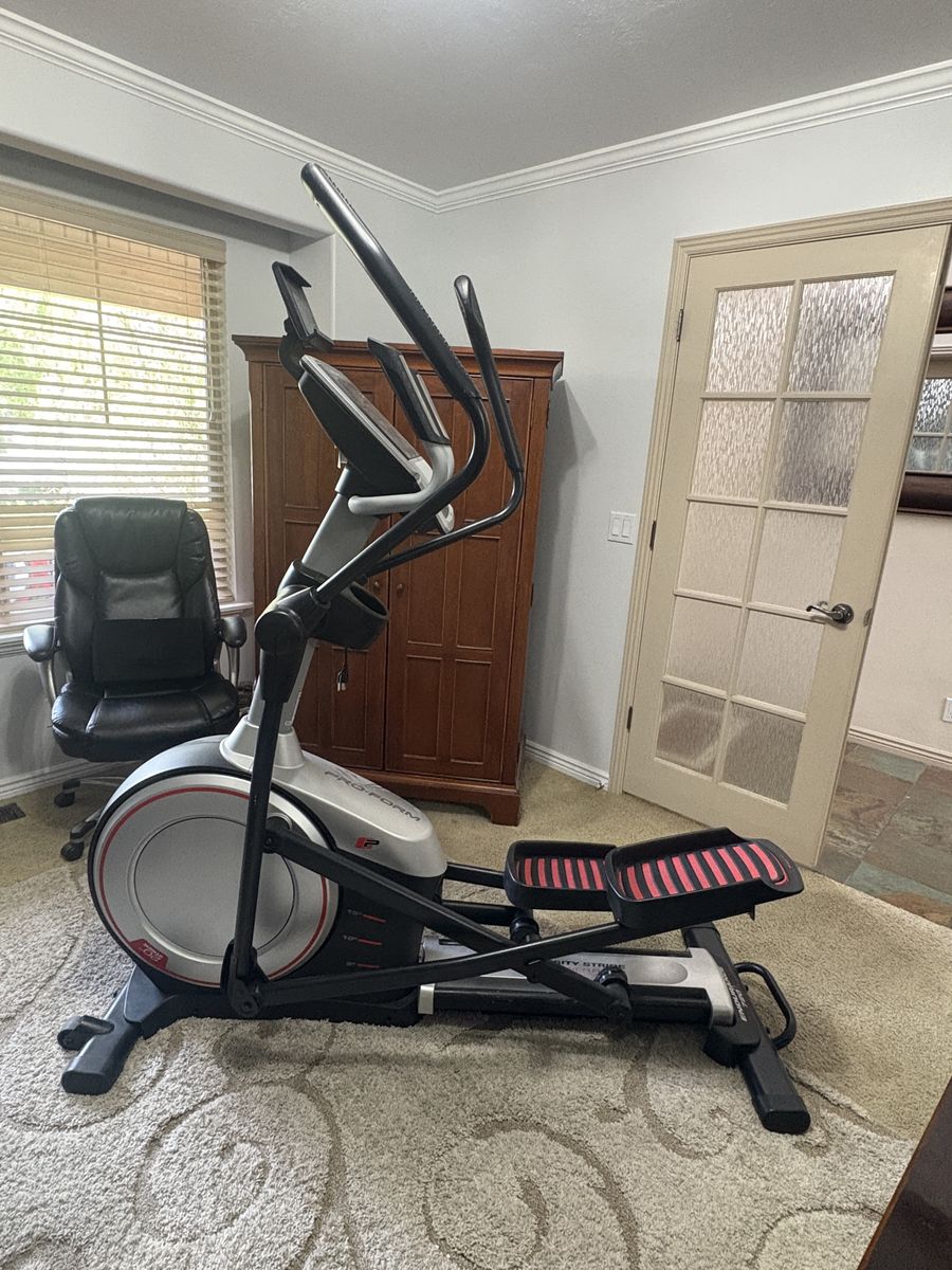 Pro-Form 720  Elliptical
