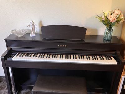 Yamaha Clavinova CLP-535 - Black Walnut
