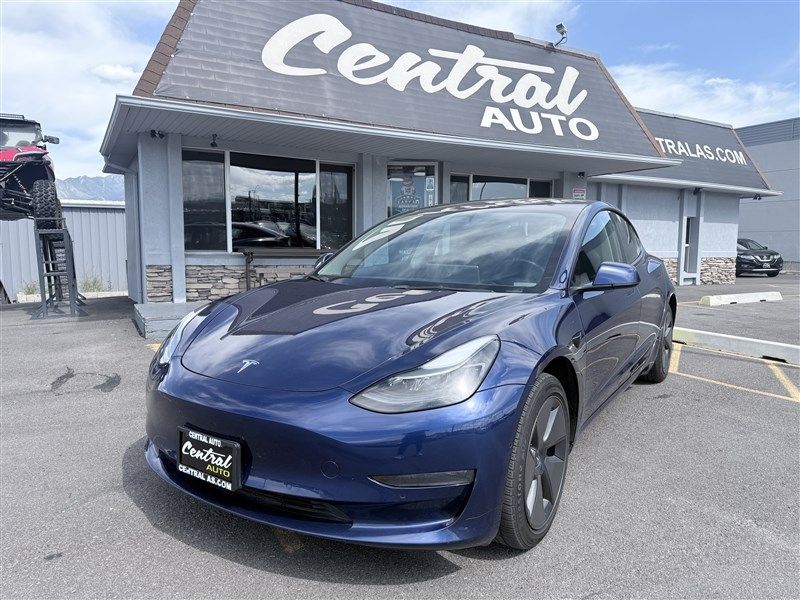 2022 Tesla Model 3 Base