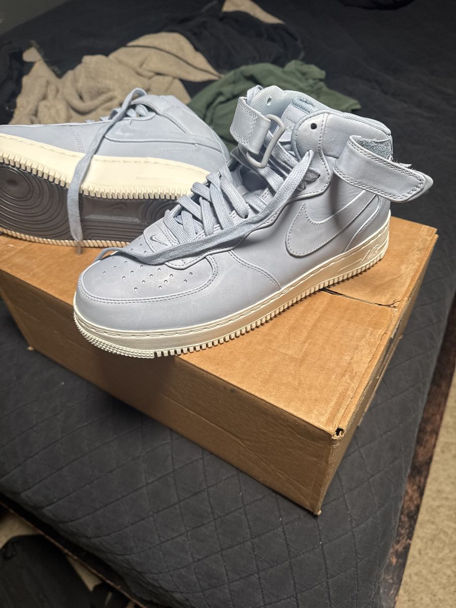 Nike Air Force One mids powder blue