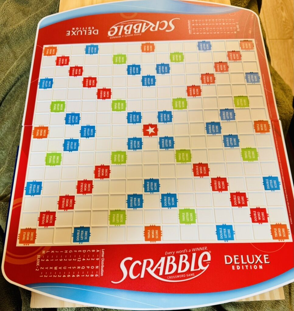 Scrabble Deluxe Edition Wheels Rotating Turntable