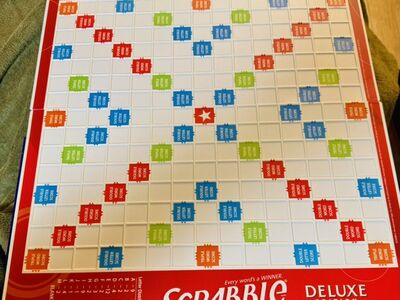 Scrabble Deluxe Edition Wheels Rotating Turntable