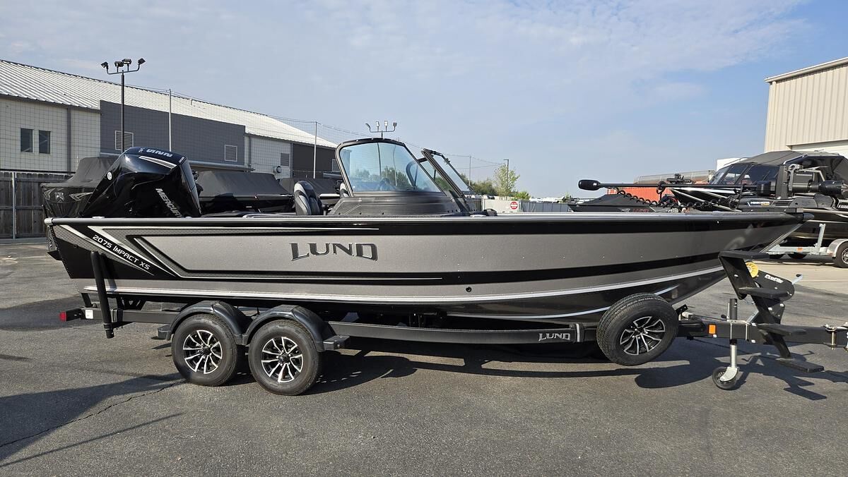 2025 Lund 2075 Impact XS Sport