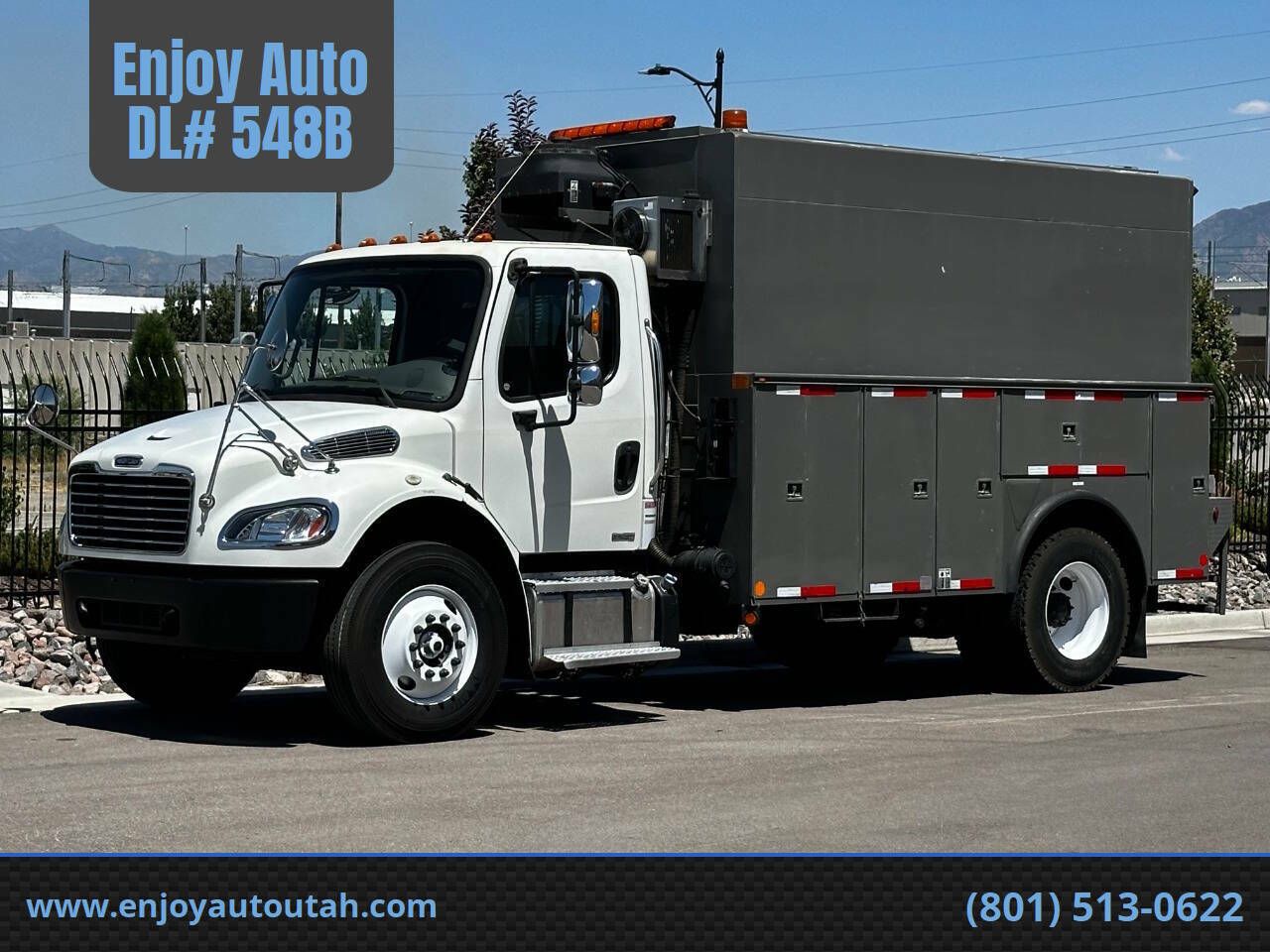 2012 Freightliner M2 106 