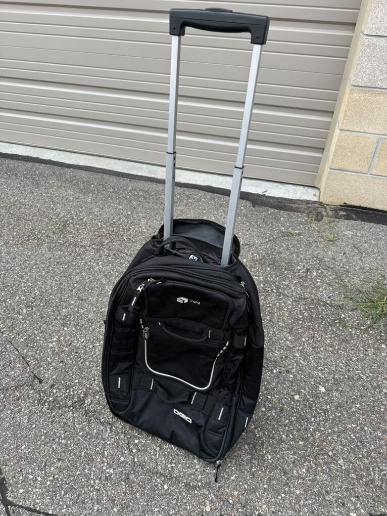 OGIO Rolling Carry On