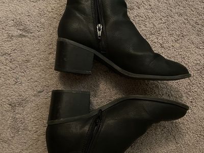 Gap women’s ankle boots