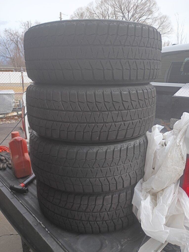 Bridgestone Blizzack 205/55R16 Snow Tires