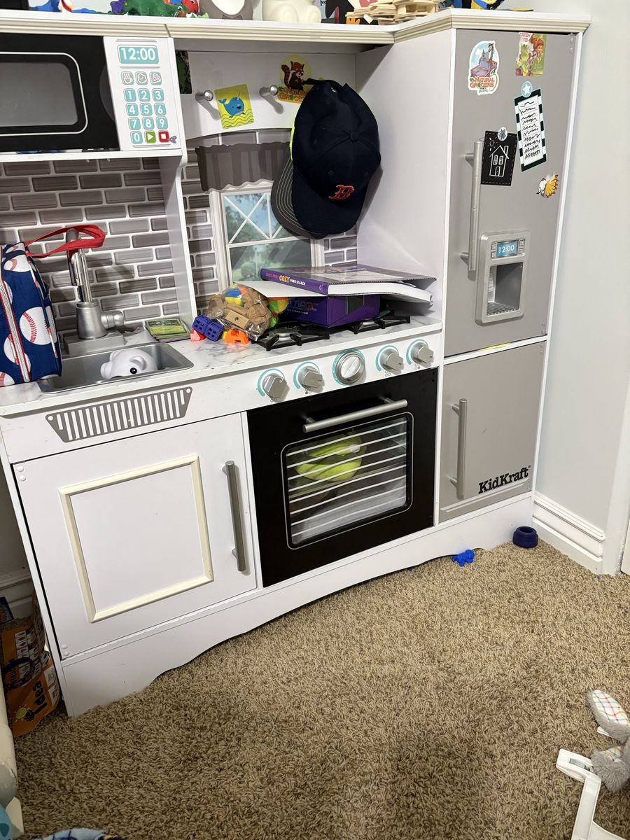 Play kitchen