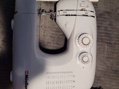 Mueller Ultra-Stitch SM-1100white Portable Sewing Machine w/ Accessories & Manual