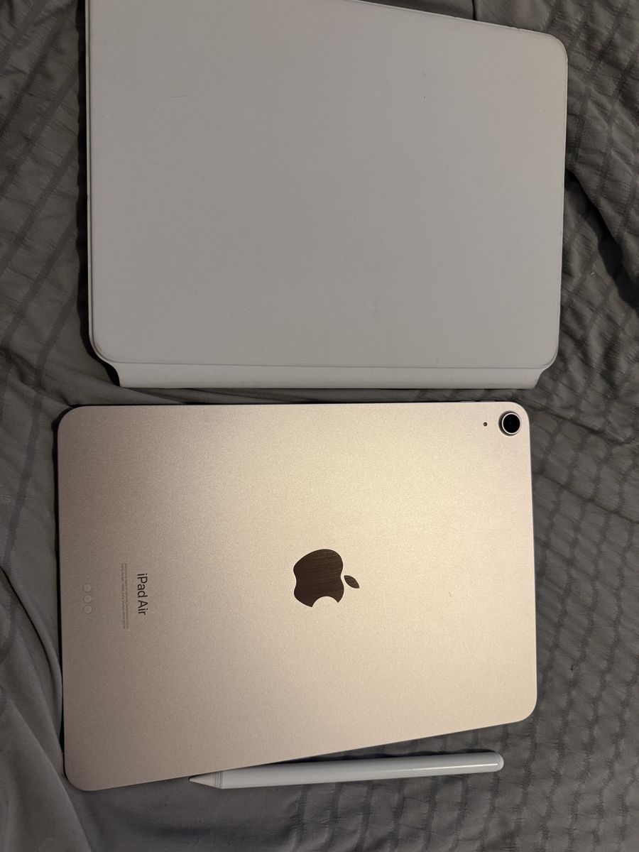 iPad Air M1(5th) pink, Magic Keyboard, and pencil