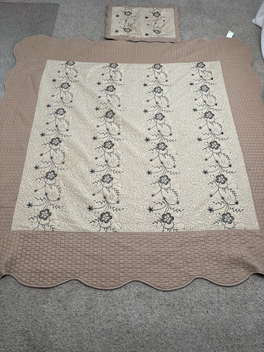 Elegant vintage quilt set, cream floral home decor