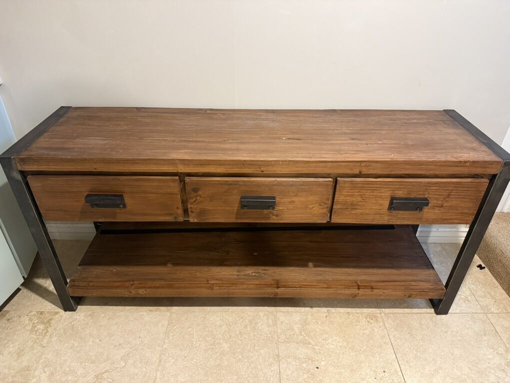 Entertainment Unit With Drawers