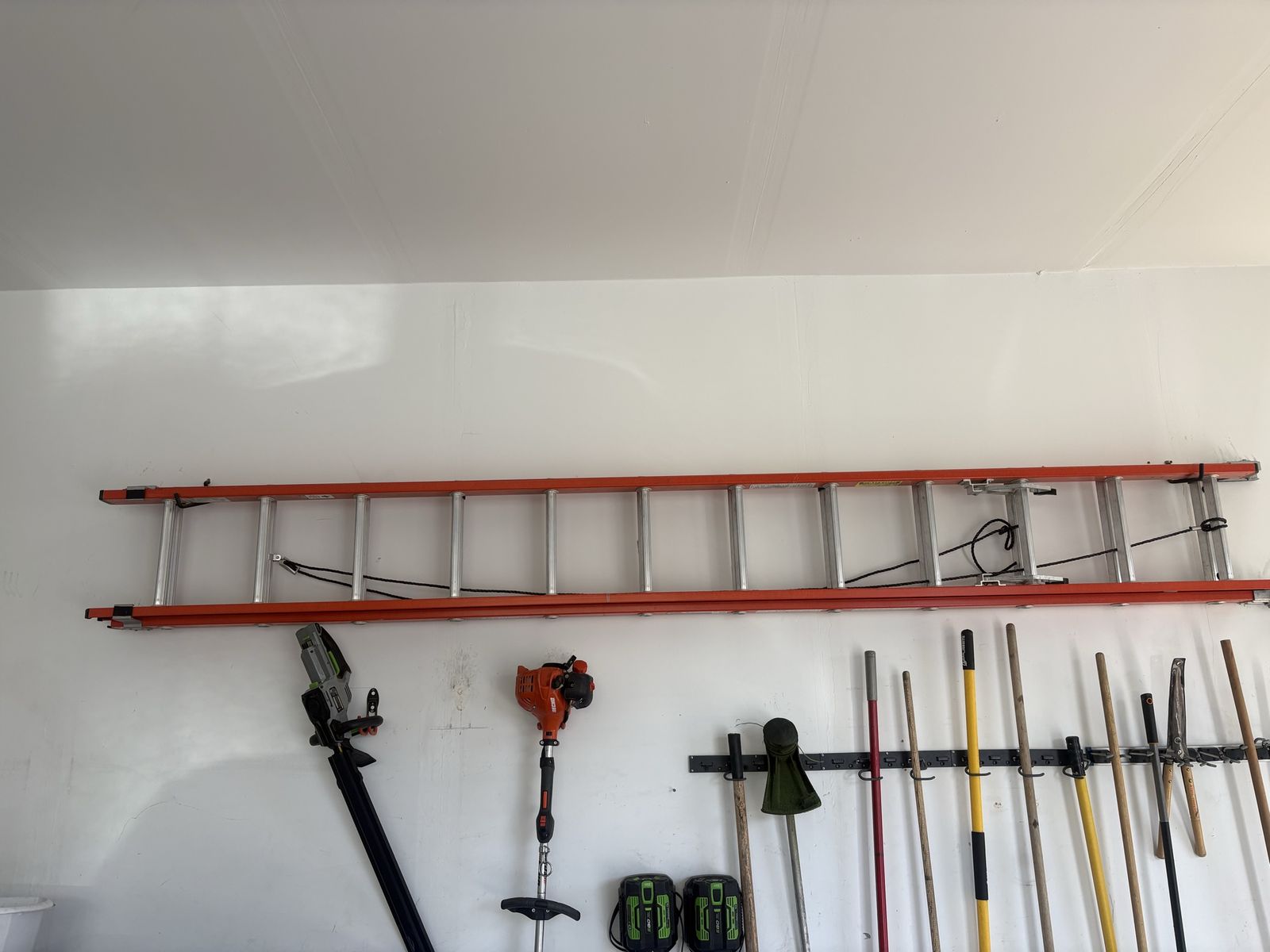 Werner Fiberrglass 24 ft extension ladder
