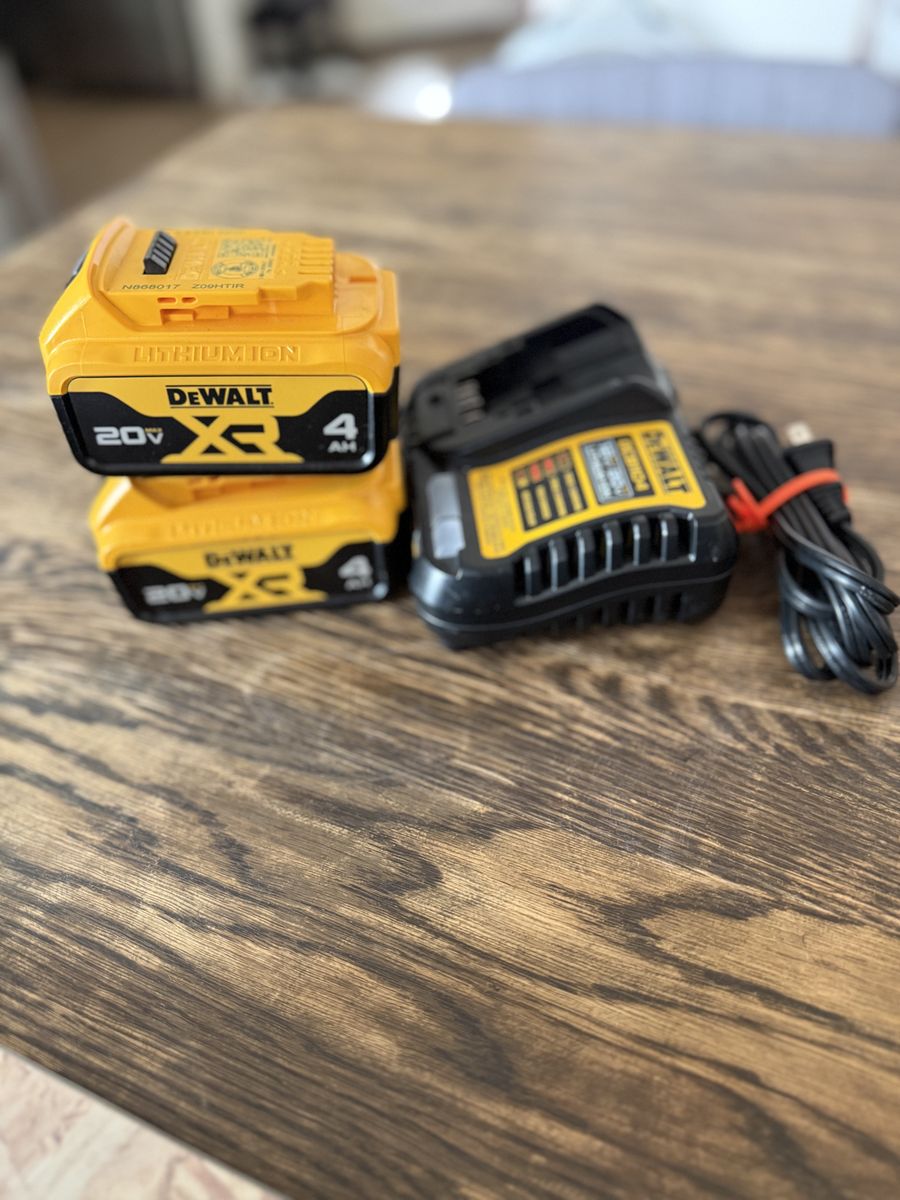 DEWALT 20V MAX XR 4.0Ah Lithium-Ion Battery (x2)  & DEWALT 12V/20V MAX Lithium Ion Charger (Model DCB1104)