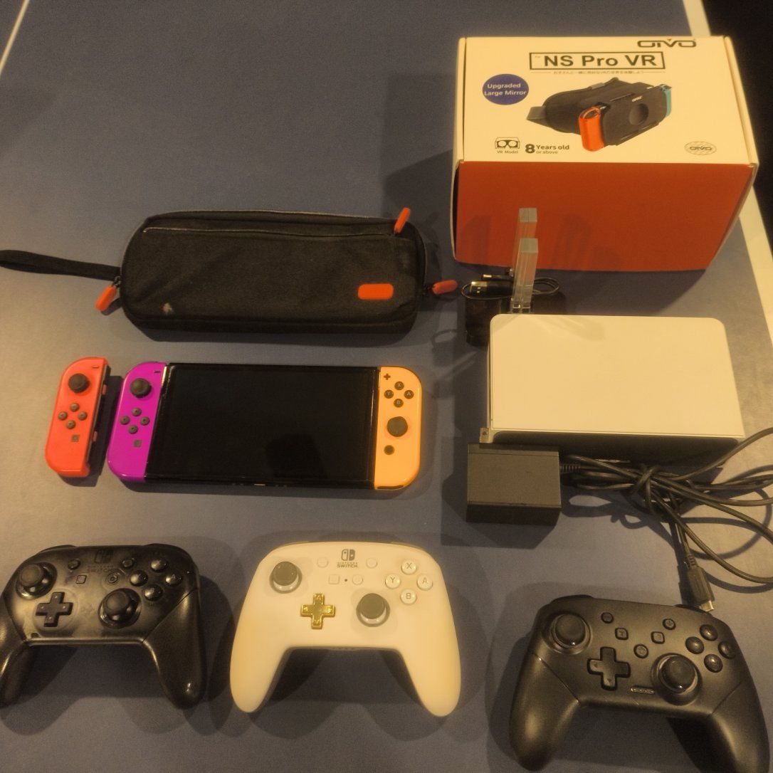 Nintendo switch OLED w/ accessories