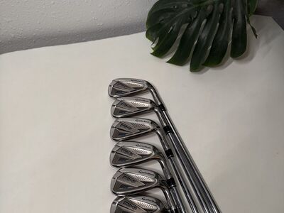 TaylorMade SIM2 Max Irons 5-PW Stiff Project X 5.5 RH