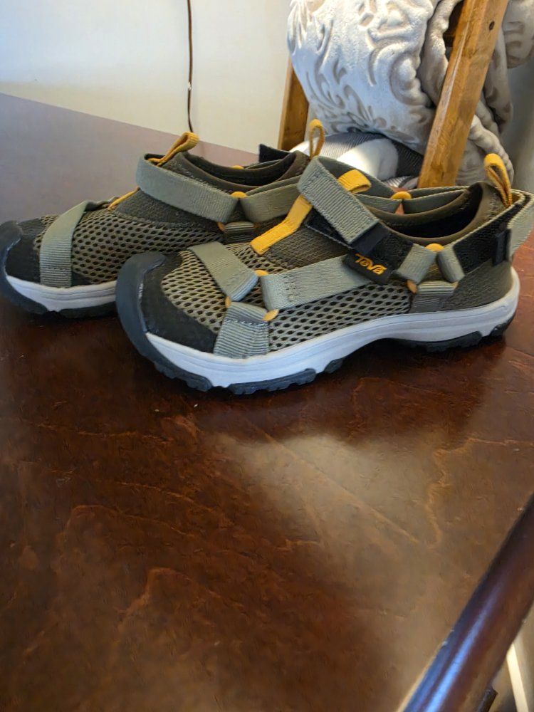 Teva Outdoor Hiking Water Sandals Shoes Green Gray Youth/Kids